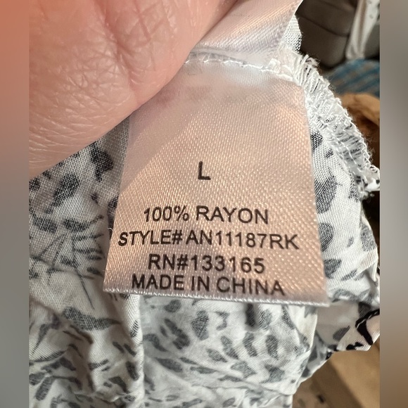 Basil Lola Crop Top leopard Print Tee - Picture 7 of 7